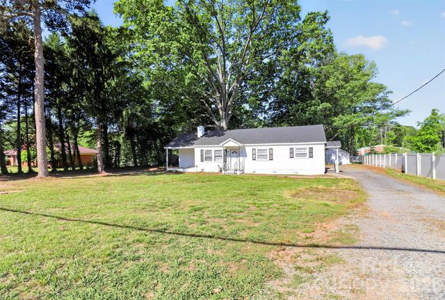 4812 E WT Harris Boulevard, Charlotte, NC 28215