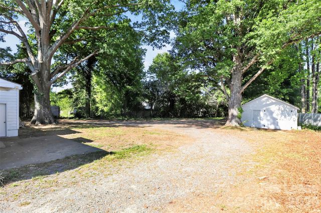 4812 E WT Harris Boulevard, Charlotte, NC 28215