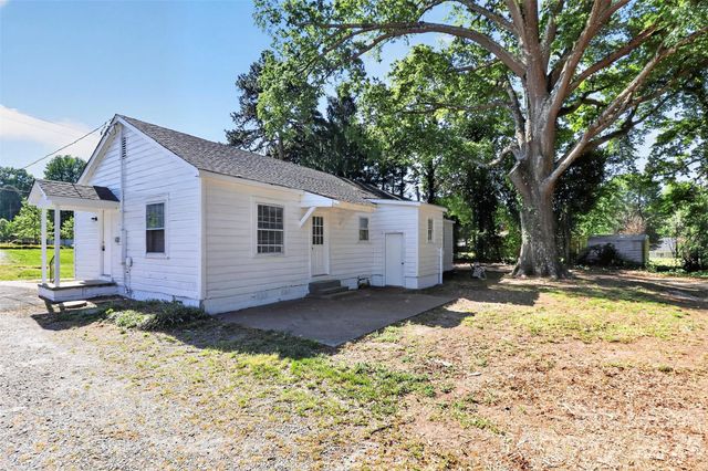4812 E WT Harris Boulevard, Charlotte, NC 28215