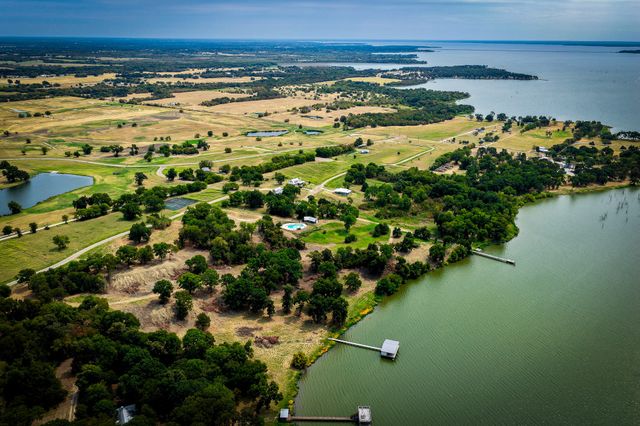 2085 S Oaks Lane, Lone Oak, TX 75453