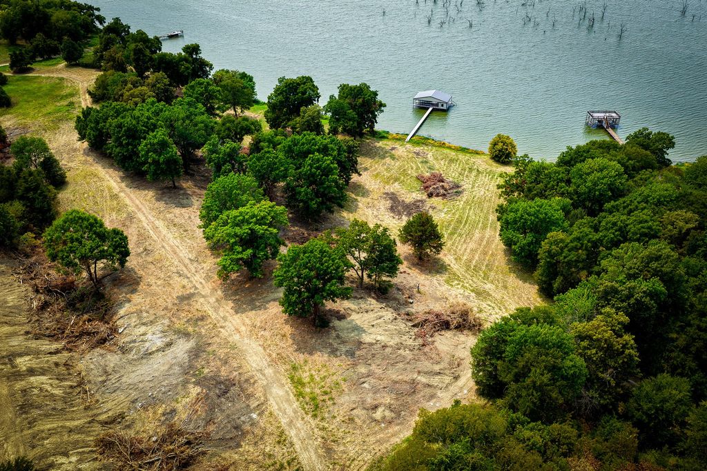 2085 S Oaks Lane, Lone Oak, TX 75453