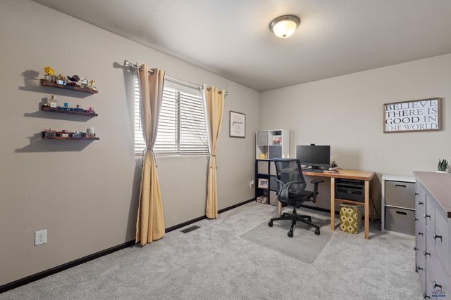 242 E BENGAL DR, Rapid City, SD 57701