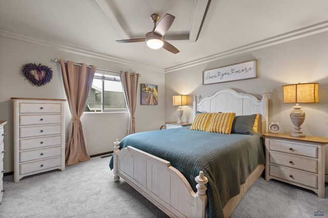 242 E BENGAL DR, Rapid City, SD 57701