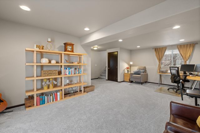 242 E BENGAL DR, Rapid City, SD 57701