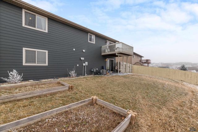 242 E BENGAL DR, Rapid City, SD 57701