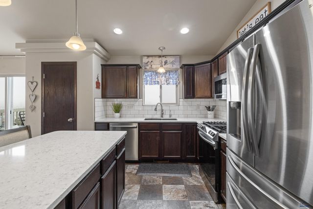 242 E BENGAL DR, Rapid City, SD 57701