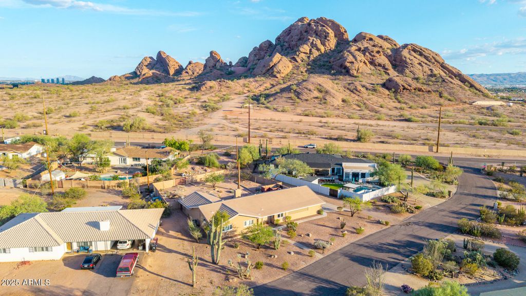 2319 N 58th Street, Scottsdale, AZ 85257