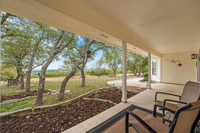 525 Hays Country Acres RD, Dripping Springs, TX 78620