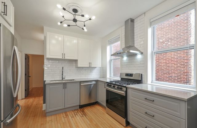 1314 W Argyle Street 3, Chicago, IL 60640