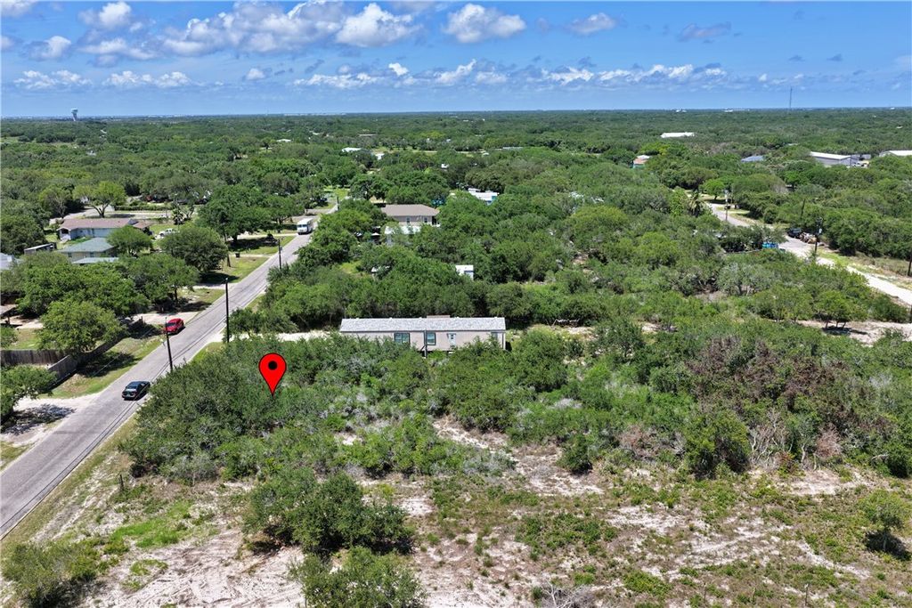 1032 San Antonio, Rockport, TX 78382 — photo 3