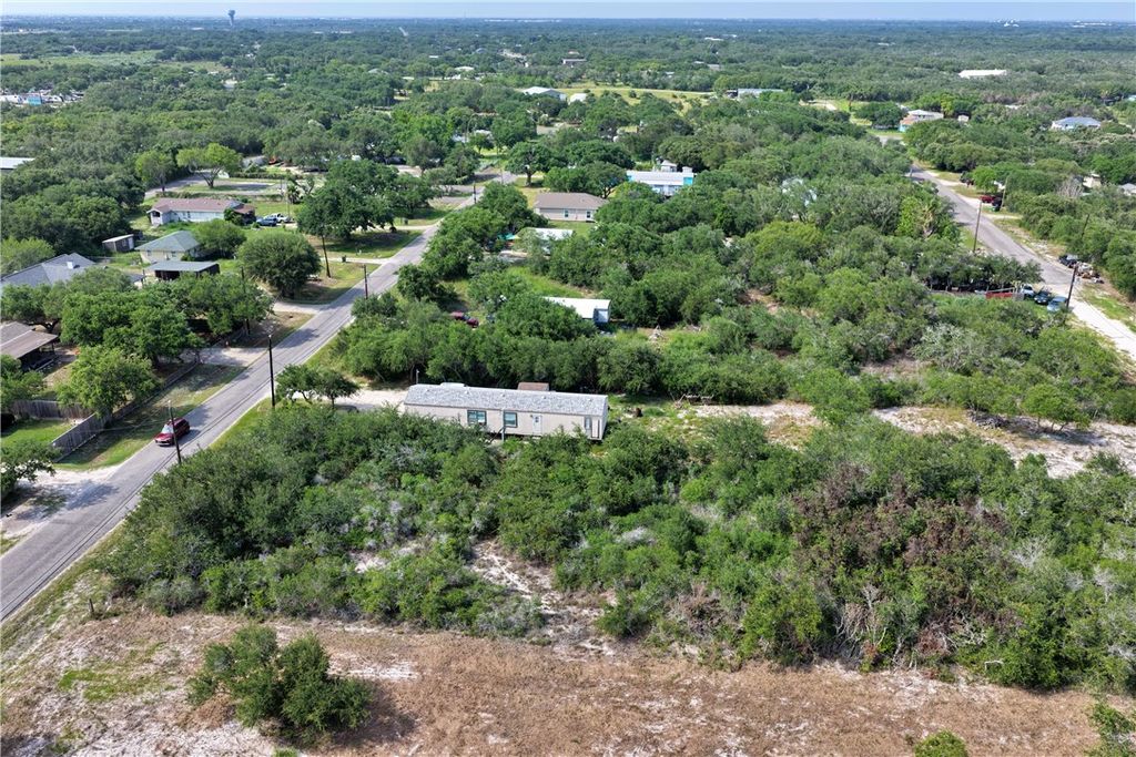 1032 San Antonio, Rockport, TX 78382 — photo 4