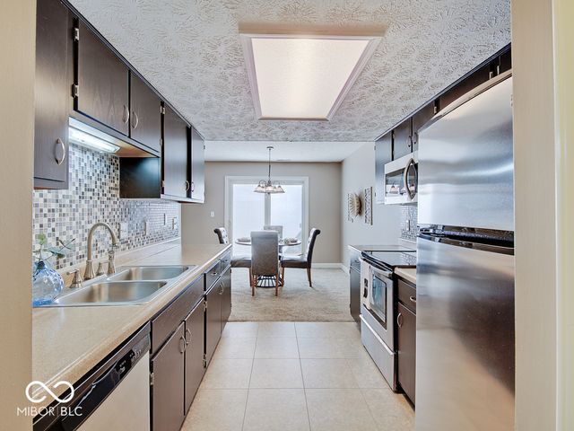 7424 Castleton Farms North Drive, Indianapolis, IN 46256