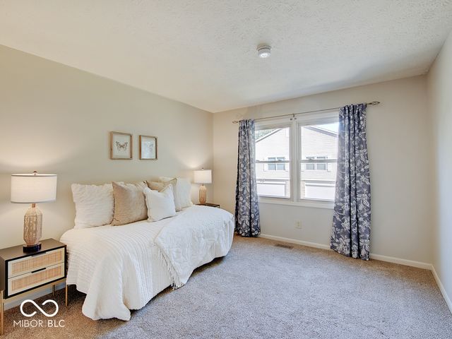 7424 Castleton Farms North Drive, Indianapolis, IN 46256