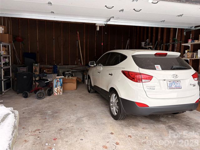 6417 Holly Knoll Drive, Charlotte, NC 28227