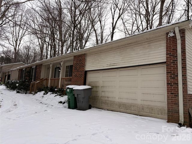 6417 Holly Knoll Drive, Charlotte, NC 28227