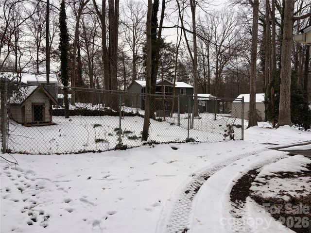 6417 Holly Knoll Drive, Charlotte, NC 28227