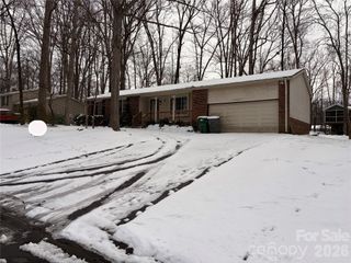 6417 Holly Knoll Drive, Charlotte, NC 28227