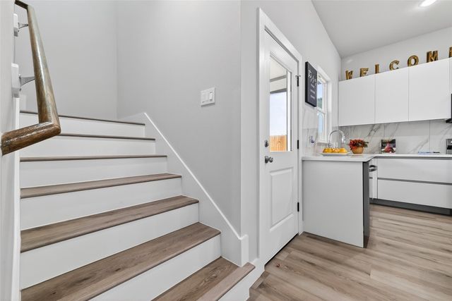 6702 Metro Blvd 2, Houston, TX 77083