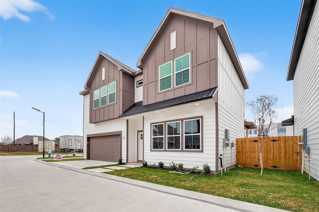 6702 Metro Blvd 2, Houston, TX 77083