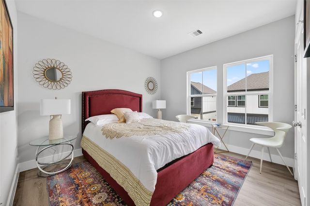 6702 Metro Blvd 2, Houston, TX 77083