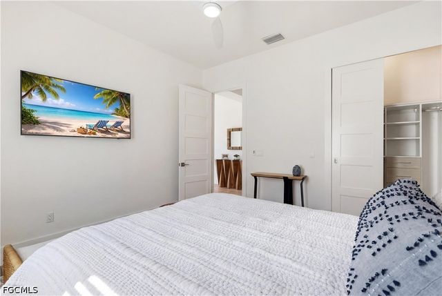 553 106th AVE N, Naples, FL 34108