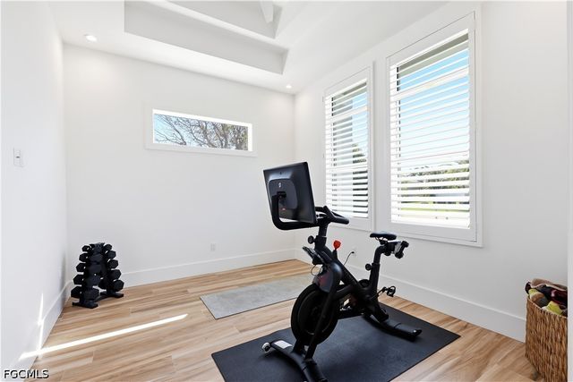 553 106th AVE N, Naples, FL 34108