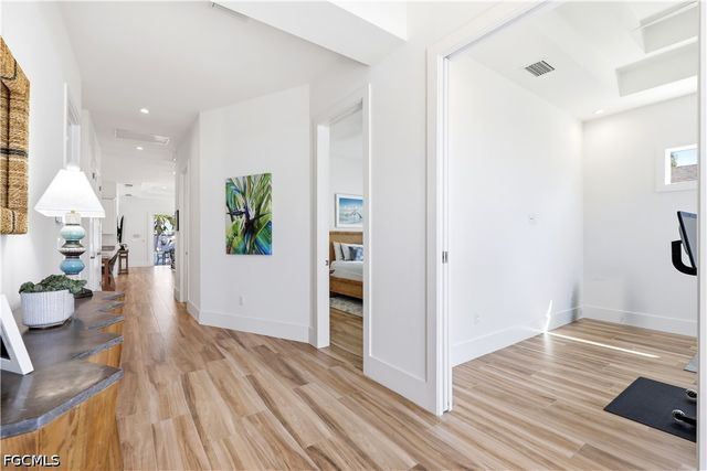 553 106th AVE N, Naples, FL 34108