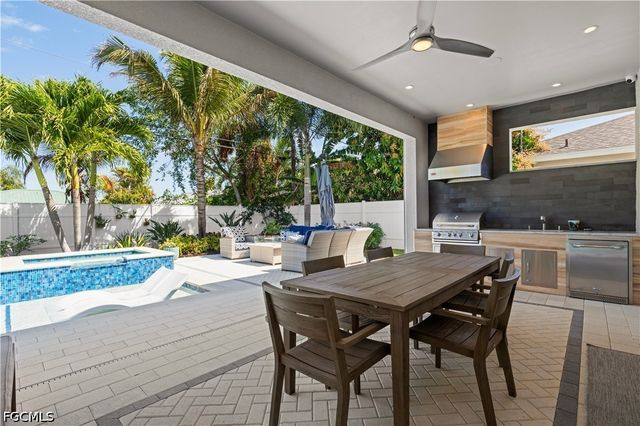 553 106th AVE N, Naples, FL 34108