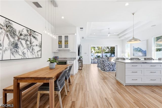 553 106th AVE N, Naples, FL 34108