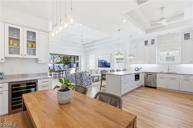 553 106th AVE N, Naples, FL 34108