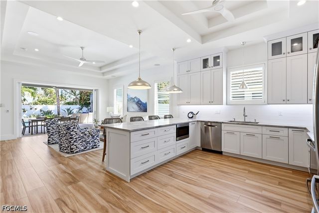 553 106th AVE N, Naples, FL 34108