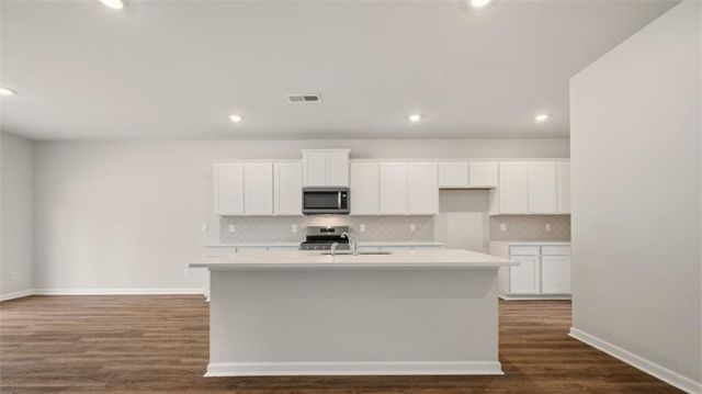 41 Weymouth Drive, Locust Grove, GA 30248