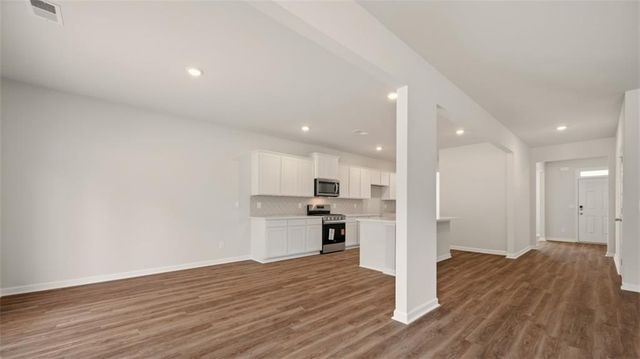 41 Weymouth Drive, Locust Grove, GA 30248