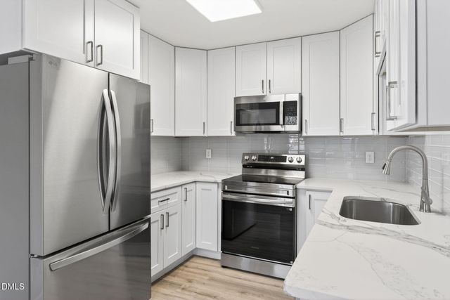 6906 Saxby Court, Raleigh, NC 27613