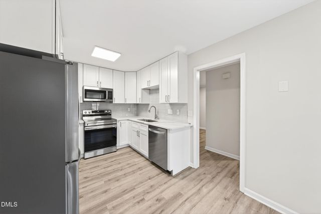 6906 Saxby Court, Raleigh, NC 27613