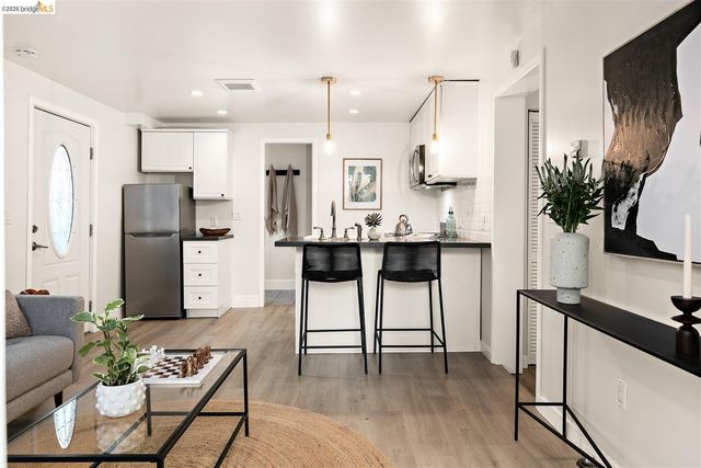 3842 Enos Ave, Oakland, CA 94619