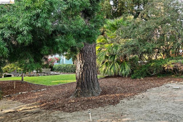 3842 Enos Ave, Oakland, CA 94619