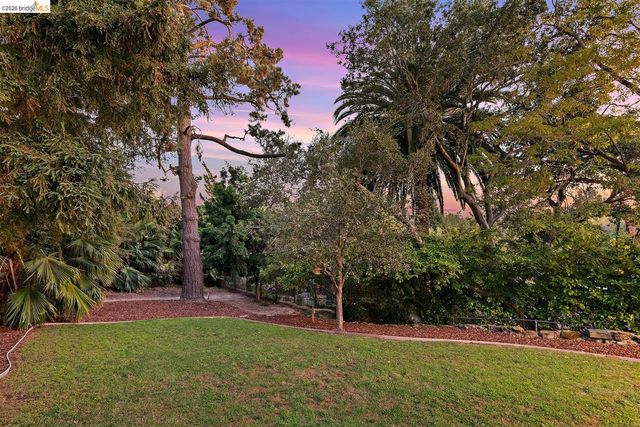 3842 Enos Ave, Oakland, CA 94619