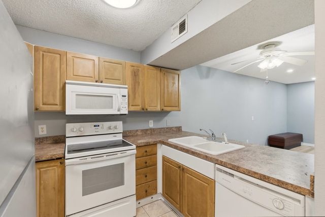 3555 Highway 544 Opas Apt 16D, Conway, SC 29526