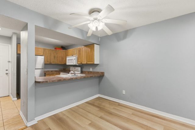 3555 Highway 544 Opas Apt 16D, Conway, SC 29526