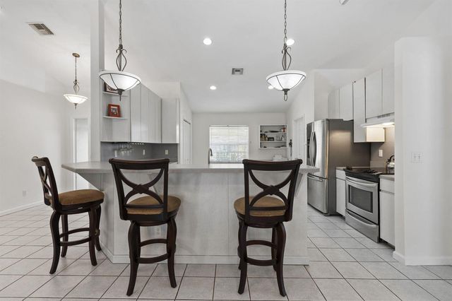 620 39th Court SW, Vero Beach, FL 32968