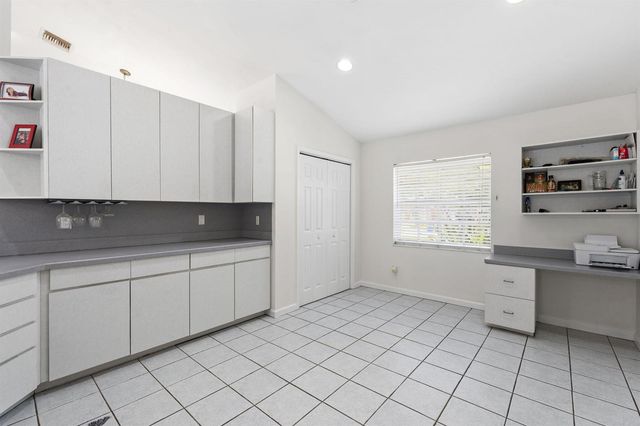 620 39th Court SW, Vero Beach, FL 32968