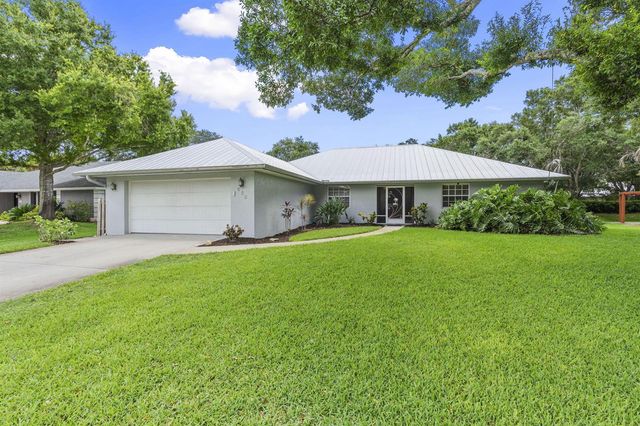 620 39th Court SW, Vero Beach, FL 32968