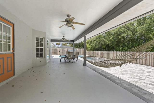620 39th Court SW, Vero Beach, FL 32968