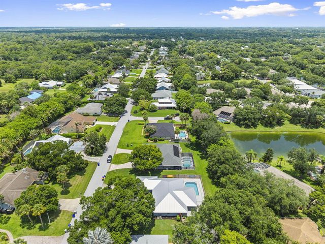 620 39th Court SW, Vero Beach, FL 32968