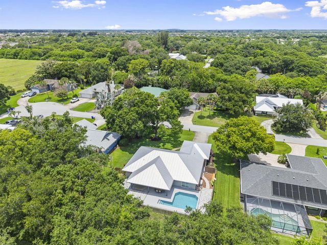 620 39th Court SW, Vero Beach, FL 32968