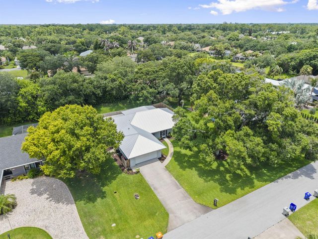 620 39th Court SW, Vero Beach, FL 32968