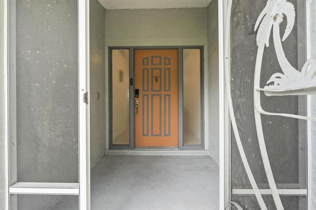 620 39th Court SW, Vero Beach, FL 32968