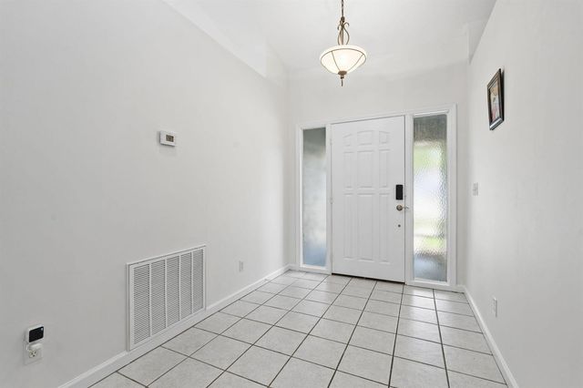 620 39th Court SW, Vero Beach, FL 32968