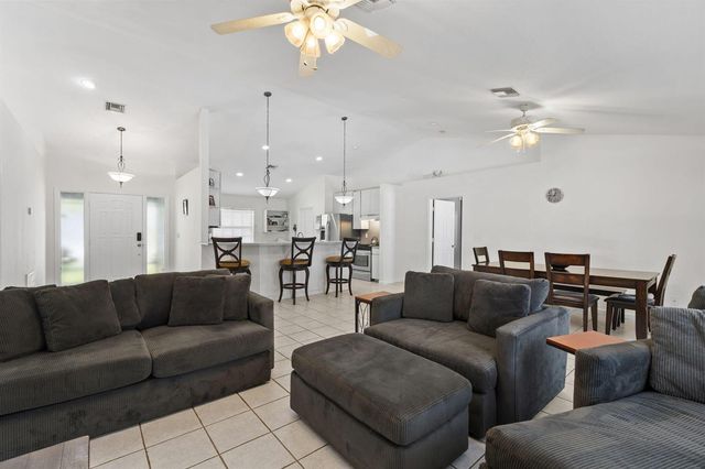 620 39th Court SW, Vero Beach, FL 32968